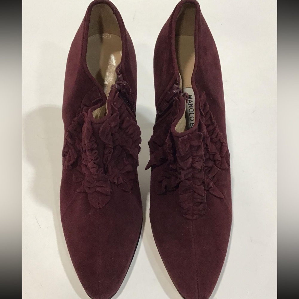 NEW!! Manolo Blahnik Burgundy Suede Women's Ankle Boots Heels Size 37 - Picture 4 of 7